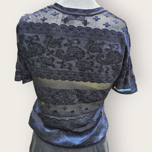 Enara Magile Sheer Panel Blue Paisley Tee - Picture 7 of 10